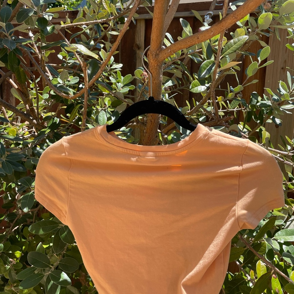 Aritzia TNA crop tshirt - Picture 2 of 3